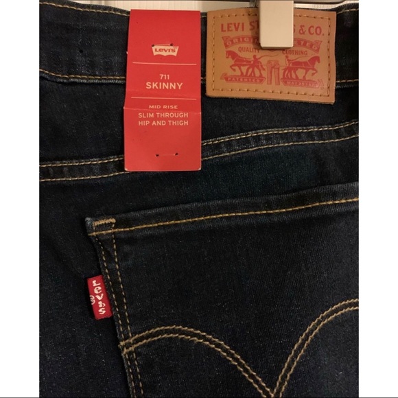 👖 Levi’s NWT Skinny Jeans 👖 - Picture 5 of 5